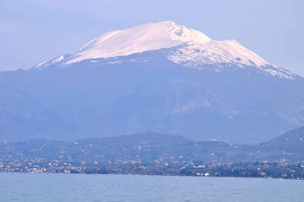 Апартаменты La Rosa Del Garda Пескьера-дель-Гарда Экстерьер фото